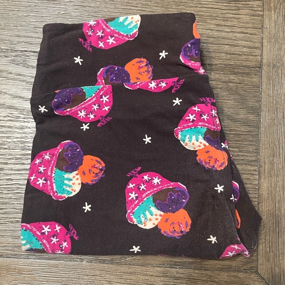 LulaRoe Leggings - Ice Cream Sundaes - Picture 1 of 2